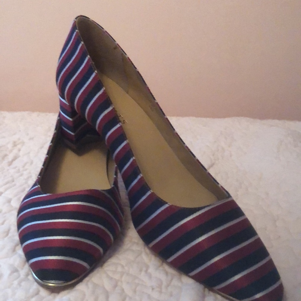 Red, Navy, White Stripe block heel pumps 8M